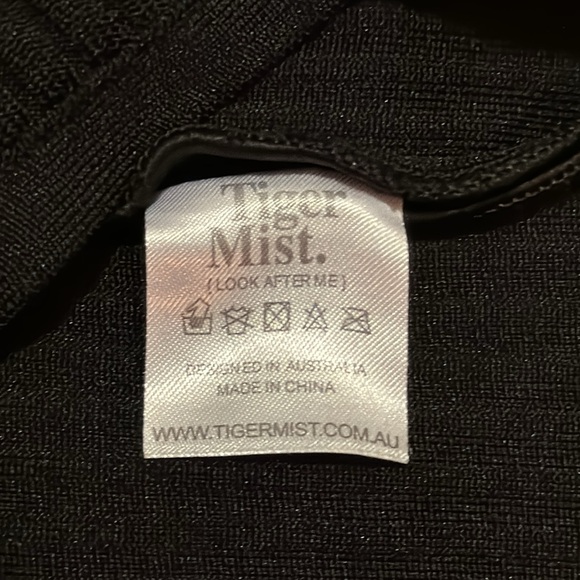 📌 Tiger Mist Black Body Con Lana Dress - Picture 3 of 3